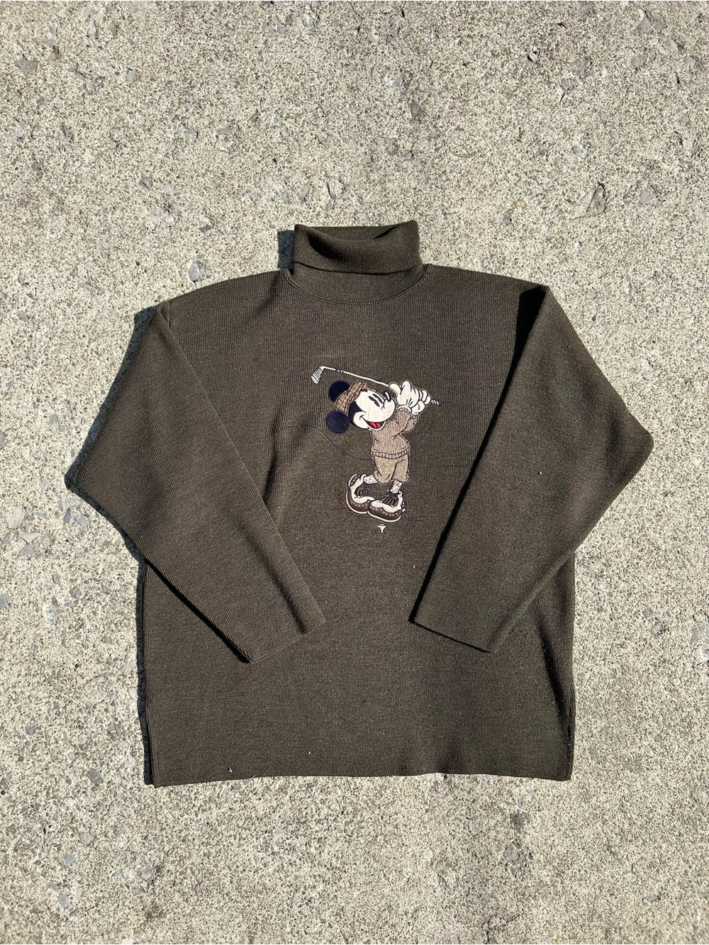 Vintage Olive Green Turtleneck Sweater with Golfing Mickey Design